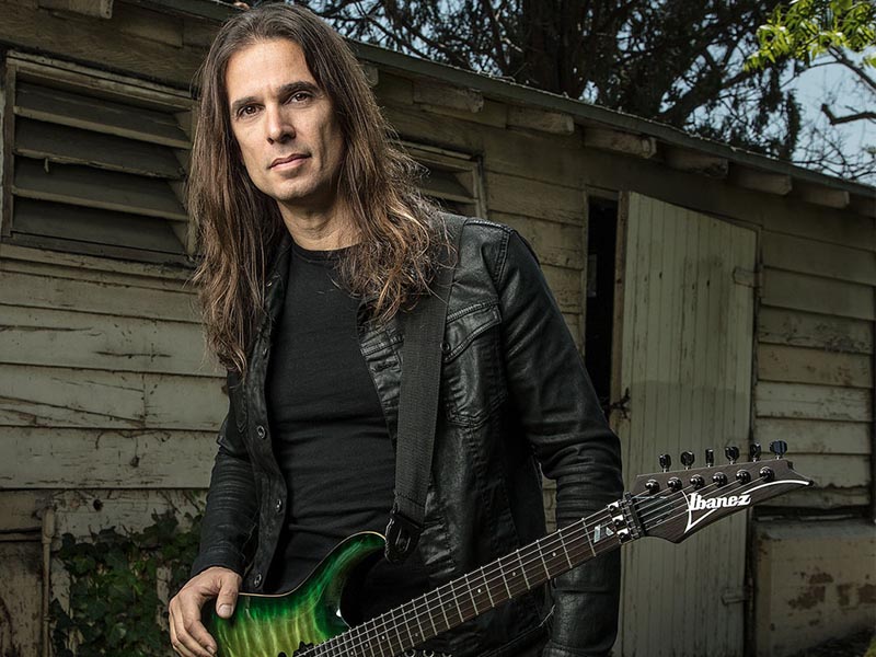 Kiko Loureiro anuncia oficialmente sua saida do Megadeth